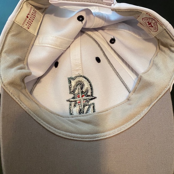 Seattle Mariners Spring Training Hat - Picture 2 of 3